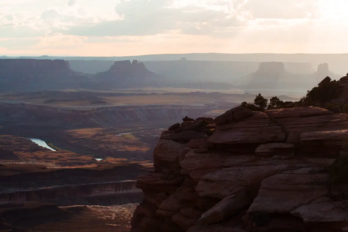 Canyonlands national park, one day in canyonlands, canyonlands itinerary, canyonlands one day itinerary, a day in canyonlands, canyonlands national park itinerary, arches national park, dead horse point state park, green river overlook, shafer canyon overlook, white rim road, upheaval dome trail, island in the sky, the needles, the maze, moab, utah, moab utah, grand view point, white rim overlook, aztec butte, whale rock, druid arch
