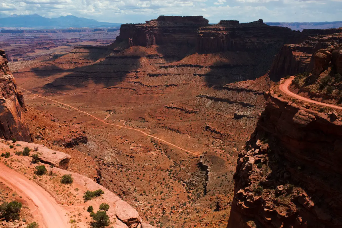 Canyonlands national park, one day in canyonlands, canyonlands itinerary, canyonlands one day itinerary, a day in canyonlands, canyonlands national park itinerary, arches national park, dead horse point state park, green river overlook, shafer canyon overlook, white rim road, upheaval dome trail, island in the sky, the needles, the maze, moab, utah, moab utah, grand view point, white rim overlook, aztec butte, whale rock, druid arch