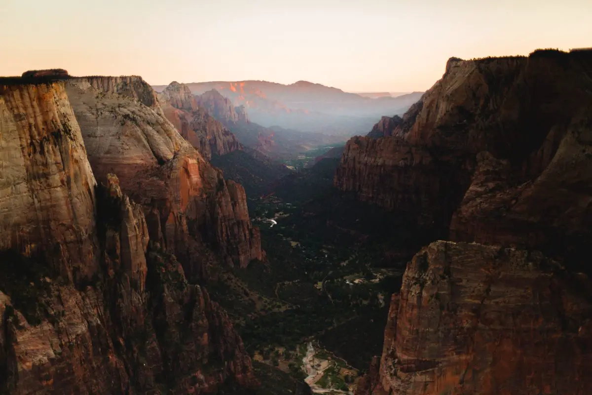 Zion national park, zion national park itinerary, zion itinerary, 2 days in zion, zion national park 2 day itinerary, 2 days in zion national park, things to do in zion, day hikes in zion, viewpoints in zion, angels landing, the narrows, mount carmel highway, emerald pools trail, pa’rus trail, riverside walk, observation point, zion national park lodge, zion human history museum, canyon overlook trail, east mesa trail