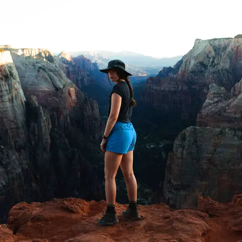 Zion national park, zion national park itinerary, zion itinerary, 2 days in zion, zion national park 2 day itinerary, 2 days in zion national park, things to do in zion, day hikes in zion, viewpoints in zion, angels landing, the narrows, mount carmel highway, emerald pools trail, pa’rus trail, riverside walk, observation point, zion national park lodge, zion human history museum