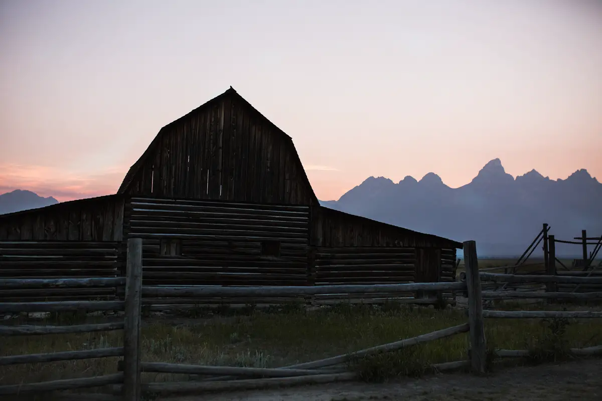 Grand teton national park, grand teton, grand tetons, grand teton itinerary, grand teton national park itinerary, jenny lake, jenny lake lodge, teton road trip, one day in grand teton, grand teton 1 day itinerary, grand teton 2 day itinerary, grand teton 3 day itinerary, grand teton 4 day itinerary, grand teton 5 day itinerary, mormon row, hidden falls, inspiration point, grand teton road trip itinerary, things to do in grand teton, hiking in grand teton, mormon row historic district